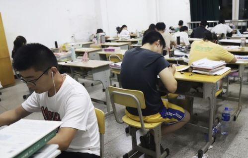研究生到底多燒錢？普通家庭的學(xué)生看完花銷后，多半想放棄了